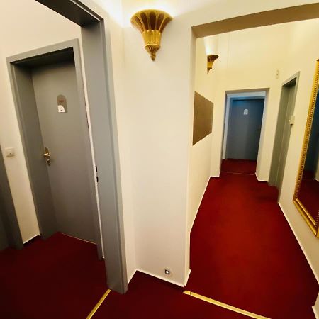 Doppelzimmer Humidor, Direkt Am Alten Strom Rostock Exterior photo
